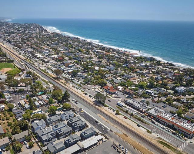 569 N Vulcan Ave, Encinitas CA: https://media.crmls.org/mediaz/bae96f0e-3870-4803-9e3c-53abe86972b0.jpg