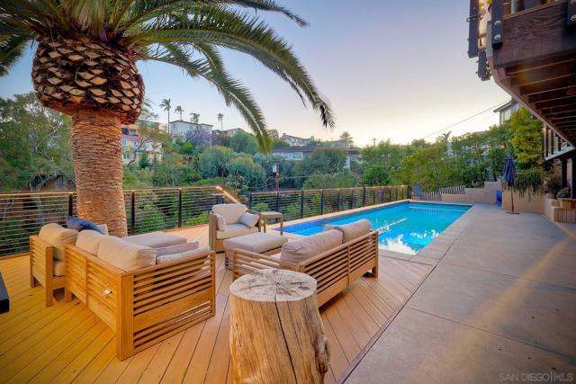 3115 Edith Ln, San Diego CA: https://media.crmls.org/mediaz/baeb45da-3bce-4f68-a249-05cb4006804c.jpg