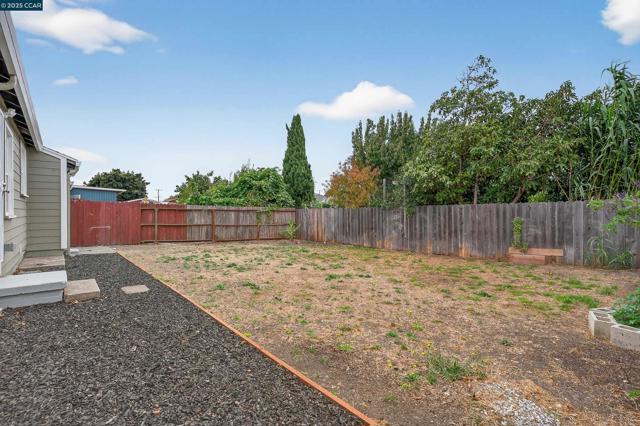 2921 Rollingwood Dr, San Pablo CA: https://media.crmls.org/mediaz/baeb4c02-dc72-4ece-bcb8-eb9b8f9505c0.jpg