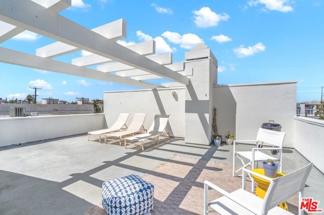 3501 Esplanade, Marina del Rey CA: https://media.crmls.org/mediaz/baed6415-719c-45d2-973c-50f936421796.jpg