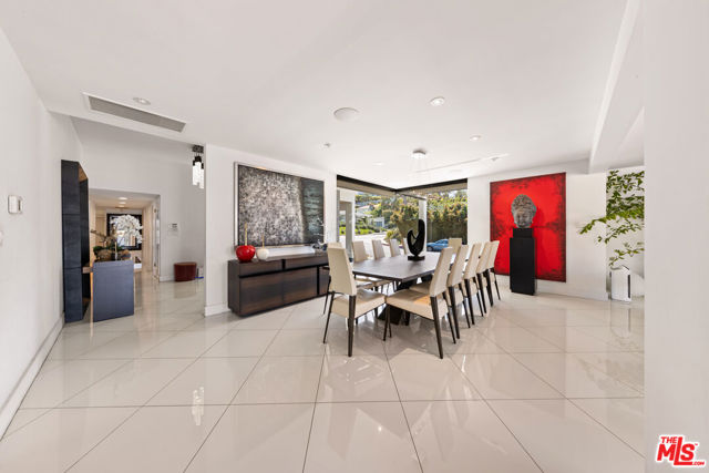 3144 Corda Drive, Los Angeles CA: https://media.crmls.org/mediaz/baee0068-2105-477c-8b9f-df5601d94ab8.jpg