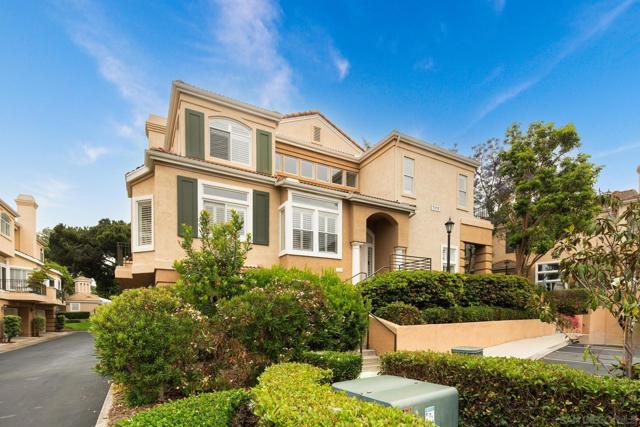 7175 Calabria Ct., San Diego CA: https://media.crmls.org/mediaz/baee97fc-aff3-4090-b600-4a7ea3436312.jpg