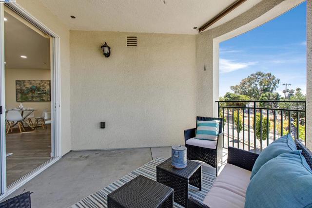 800 S Abel St, Milpitas CA: https://media.crmls.org/mediaz/baeec605-9c08-41e1-8ab9-1ce406a857e1.jpg