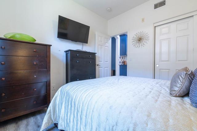 Detail Gallery Image 10 of 34 For 2772 Piantino Cir, San Diego,  CA 92108 - 2 Beds | 2 Baths