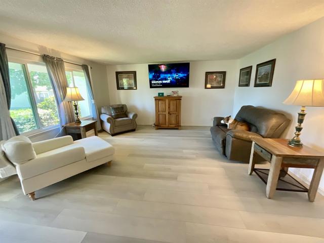 Detail Gallery Image 7 of 39 For 3631 Brandywine St, Oceanside,  CA 92057 - 2 Beds | 1/1 Baths