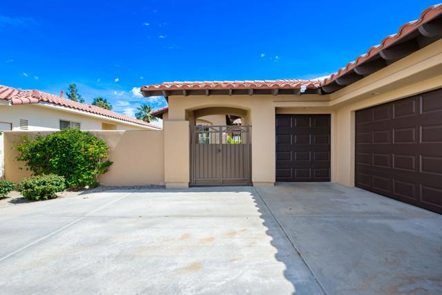 80305 Cedar, La Quinta CA: https://media.crmls.org/mediaz/baf0415c-8f69-498d-85d4-37a415f1e563.jpg