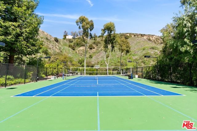 23593 Park South Street, Calabasas CA: https://media.crmls.org/mediaz/baf05e34-b7c1-4faa-84f7-2e1ac8eadcc1.jpg