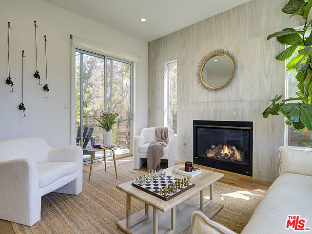 11954 Lucile Street, Culver City CA: https://media.crmls.org/mediaz/baf061d7-6b06-4dfd-a533-af0cd7f070db.jpg