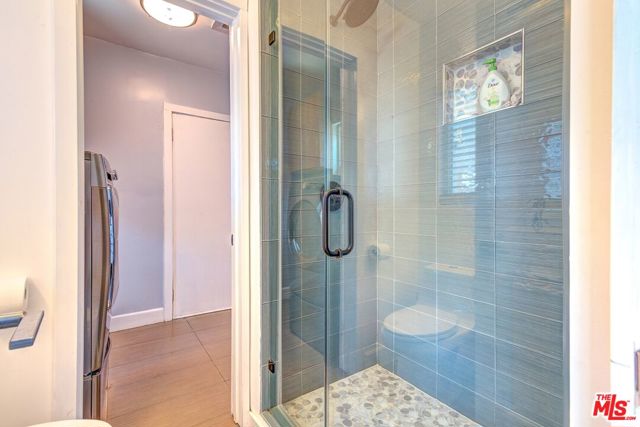 9001 S 5TH Avenue, Inglewood CA: https://media.crmls.org/mediaz/baf07beb-626b-4977-90e9-03765dcd5e7e.jpg