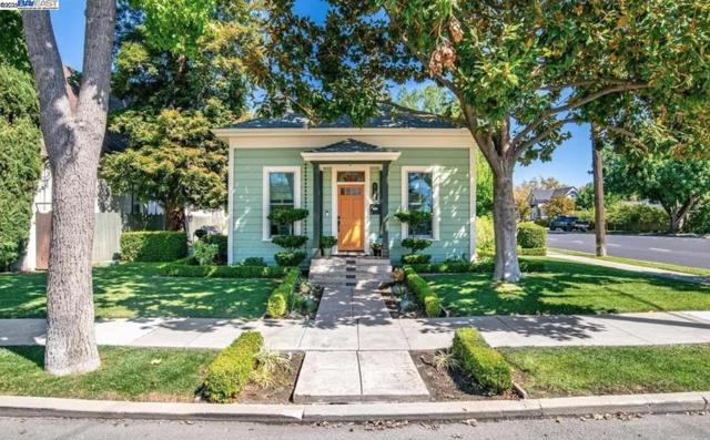 690 S K St, Livermore CA: https://media.crmls.org/mediaz/baf1437c-452f-43c6-8fa1-fe6ccc501ca4.jpg
