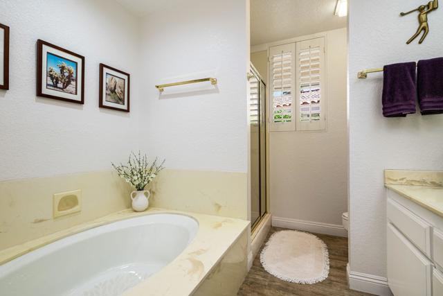 78038 Calle Norte, La Quinta CA: https://media.crmls.org/mediaz/baf1ac9c-94de-4eb8-abce-009415f0d9b5.jpg