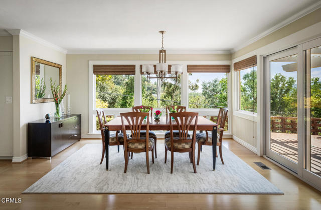 5109 Redwillow Lane, La Canada Flintridge CA: https://media.crmls.org/mediaz/baf259c3-a863-40c3-9865-5417bba996ad.jpg