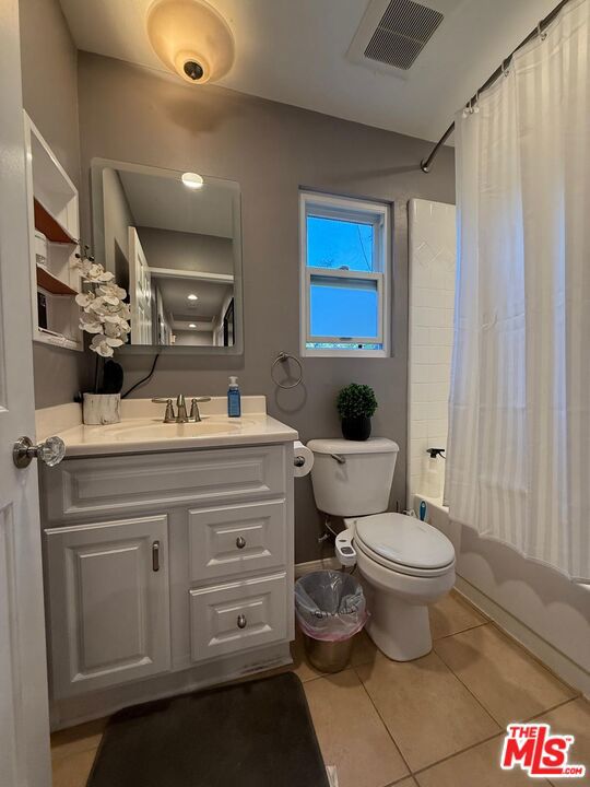 8020 Cora Street photo 14