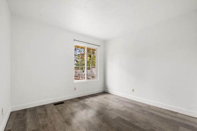 1091 Century Drive, Napa CA: https://media.crmls.org/mediaz/baf33070-1a8e-487a-bb1d-ea9eebc95765.jpg