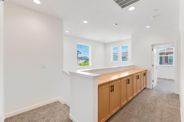 Image 15 of 38 For 2336 Endeavor Way