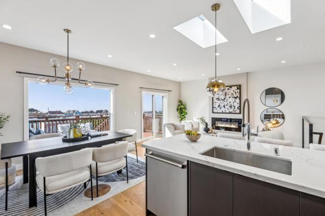 2271 40th Avenue, San Francisco CA: https://media.crmls.org/mediaz/baf3d813-df49-4047-9351-ea643ac3ae44.jpg