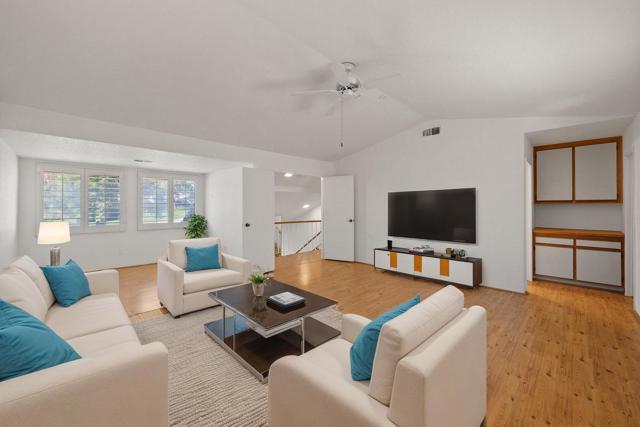 41629 Woodhaven W Drive, Palm Desert CA: https://media.crmls.org/mediaz/baf42216-2310-4625-a867-6baff309f3cd.jpg