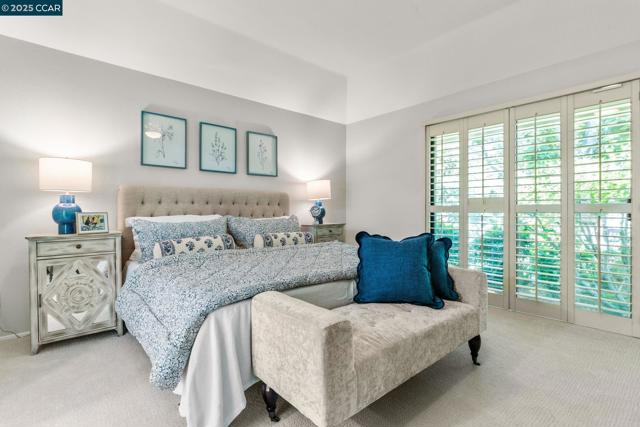 109 Bria Ct, Walnut Creek CA: https://media.crmls.org/mediaz/baf43f66-7b39-4eaa-85ba-27d8c720bdec.jpg