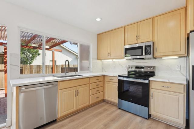2856 Biddleford Drive, San Ramon CA: https://media.crmls.org/mediaz/baf618ae-5d69-4c15-a944-9a2d3d0c4559.jpg