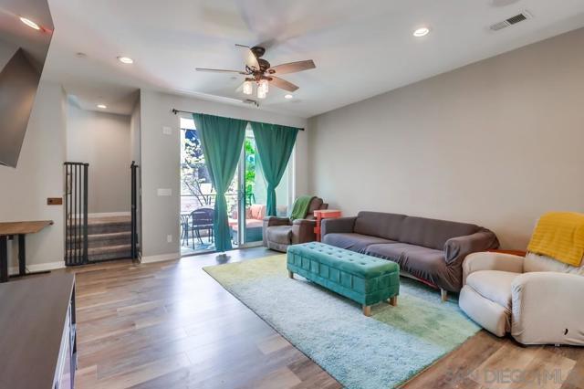 1875 Observation Way, Chula Vista CA: https://media.crmls.org/mediaz/baf6e561-c31b-4b0c-8999-9a43e7a732a3.jpg