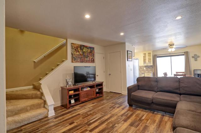 801 Nash Road, Hollister CA: https://media.crmls.org/mediaz/baf710f4-d52b-4917-be9b-2ac88042101d.jpg
