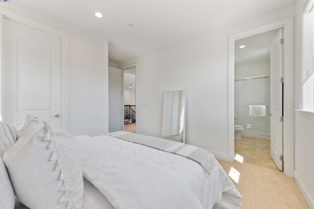 7152 Aubrey Way, Dublin CA: https://media.crmls.org/mediaz/baf72aa3-e1f1-4959-89ef-d2ef1d0a2fc8.jpg
