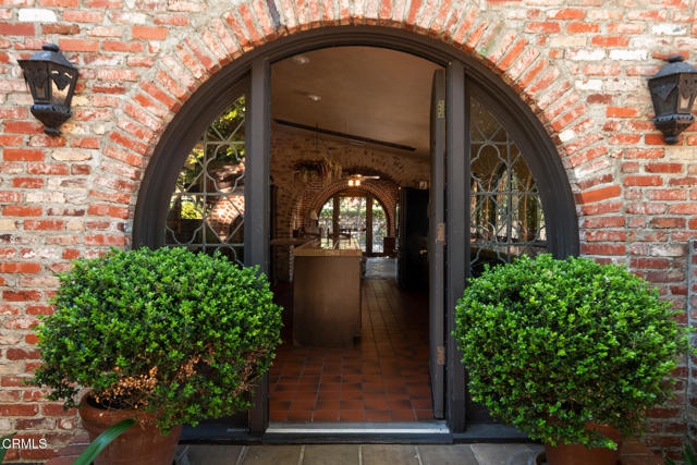 Detail Gallery Image 72 of 75 For 2940 Kuehner Dr, Simi Valley,  CA 93063 - 57 Beds | 40 Baths