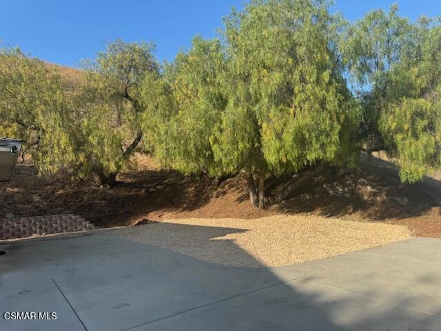 2485 Hillcrest Drive, Thousand Oaks CA: https://media.crmls.org/mediaz/baf7d0ad-378f-48d8-ad33-9e34635449d3.jpg