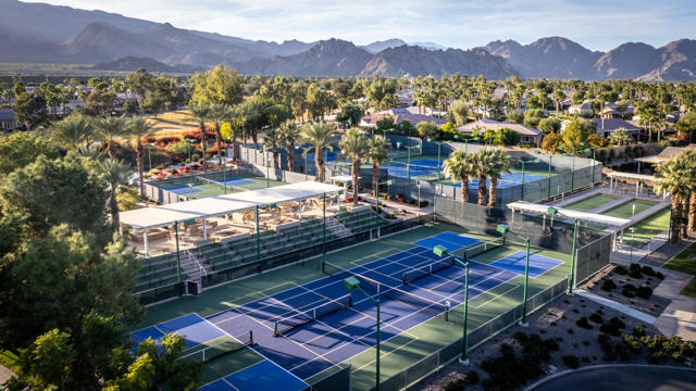 81139 Laguna Court, La Quinta CA: https://media.crmls.org/mediaz/baf7ee9f-c7b5-469f-8ced-ddd310417548.jpg