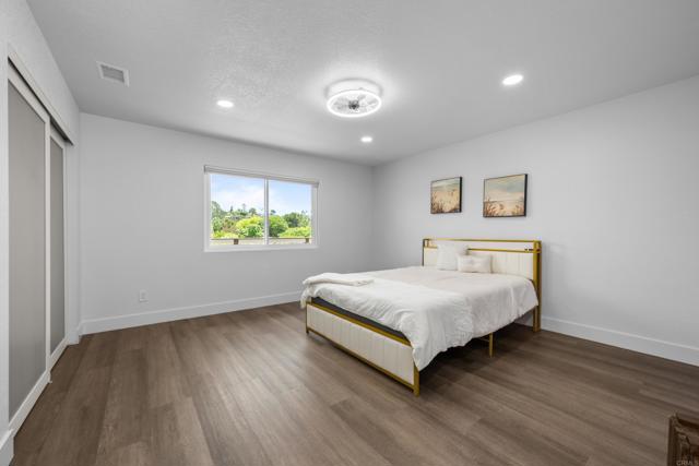 Detail Gallery Image 20 of 41 For 1026 Eucalyptus Ave, Vista,  CA 92084 - 5 Beds | 3 Baths