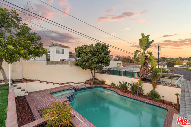 6027 W 76th Street, Los Angeles CA: https://media.crmls.org/mediaz/bafa8e8d-d243-4295-b6e7-d011ec559fff.jpg