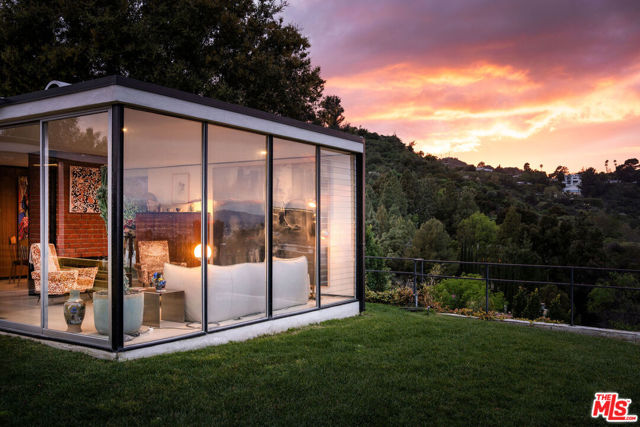 3 Bed Home for Sale in Los Angeles, California