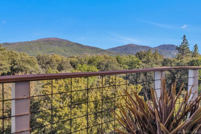 4667 Luneta View Rd, Julian CA: https://media.crmls.org/mediaz/bafc9857-5832-40e6-8654-dcb895d1fda8.jpg