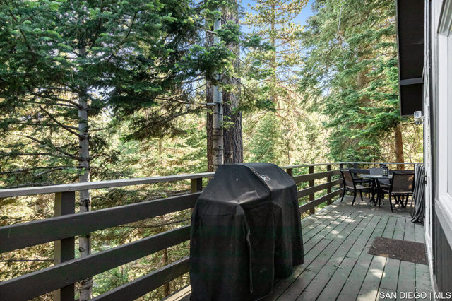 147 State Highway 173, Lake Arrowhead CA: https://media.crmls.org/mediaz/bafdcf1f-4474-4d83-ac1e-84a5767428d0.jpg