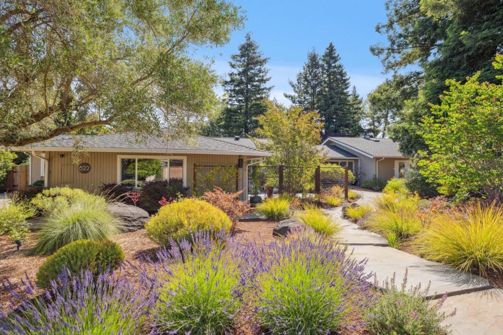 822 Mesa Court