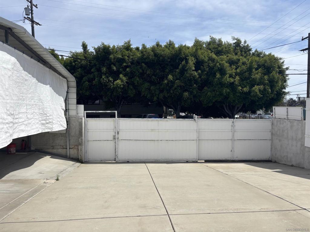 3314 E St - photo 4
