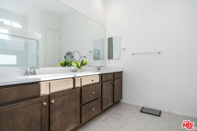 Image 20 of 33 For 98 Zinfandel