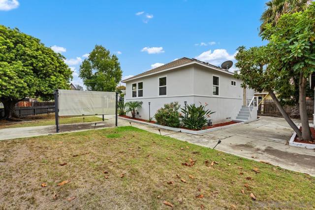2069 Dayton Drive, Lemon Grove CA: https://media.crmls.org/mediaz/bb0015af-d5d2-4b03-8de5-a1f413be4f0c.jpg