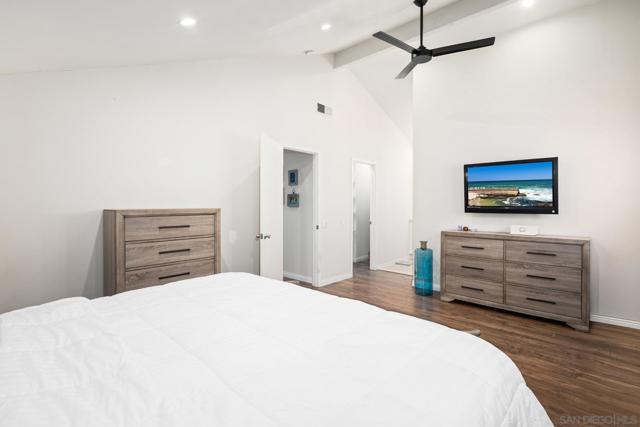 17078 Matinal Rd, San Diego CA: https://media.crmls.org/mediaz/bb00e1c8-bf52-46e5-8f80-79edd907e016.jpg