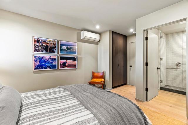 1122 W Cliff Drive, Santa Cruz CA: https://media.crmls.org/mediaz/bb01074b-2982-45bb-acdc-d74b513edbae.jpg