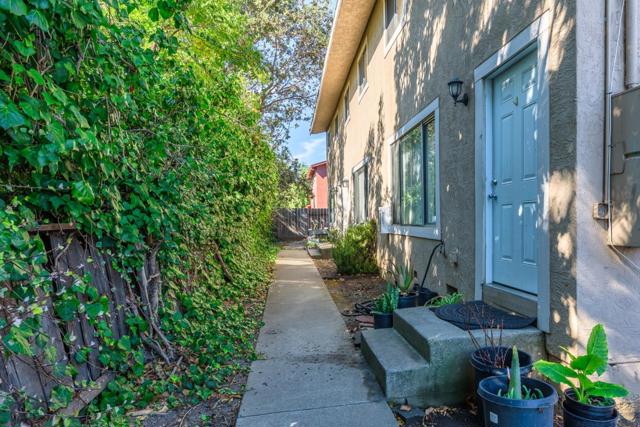 Image 4 of 9 For 37073 Locust Street