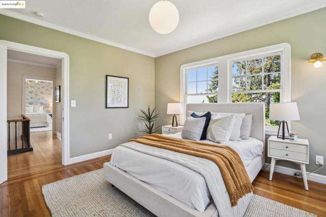 6051 MARGARIDO Dr, Oakland CA: https://media.crmls.org/mediaz/bb0198bc-036f-46fa-9f05-a9fb18e97ea2.jpg