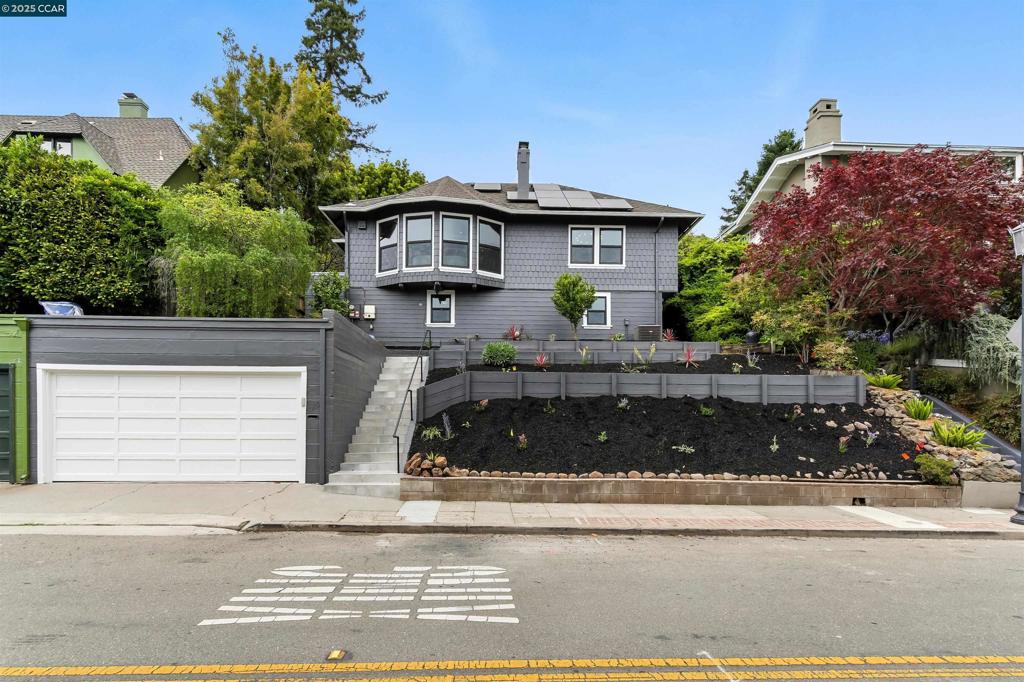 5020 Golden Gate Ave