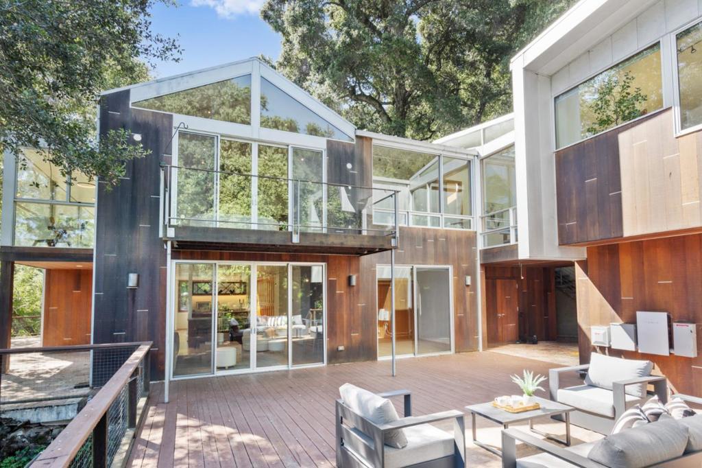 1005 Portola Road