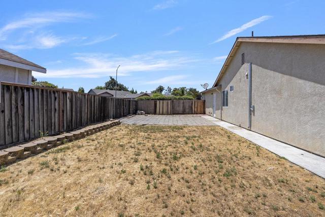 2301 Valley View Road, Hollister CA: https://media.crmls.org/mediaz/bb03d5d2-9c55-4869-8513-76211270c88b.jpg