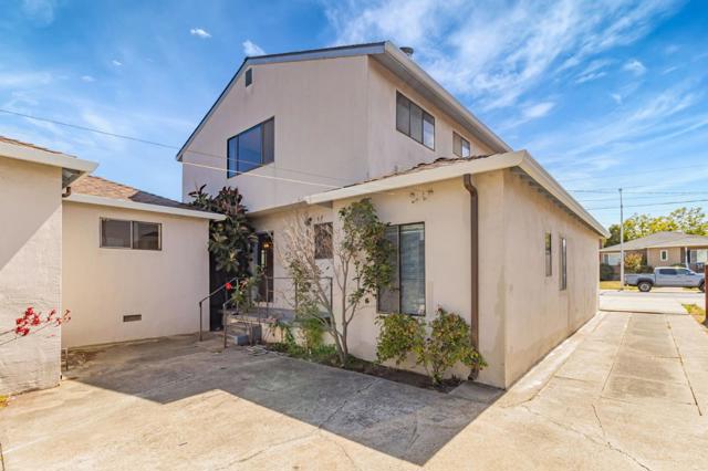 2643 Garfield Street, San Mateo CA: https://media.crmls.org/mediaz/bb040c2b-0dcb-48b3-908d-4cc4e93d622b.jpg