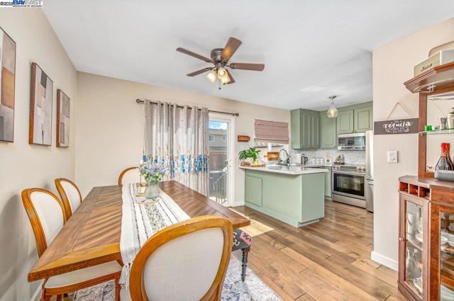 3732 Carrigan Cmn, Livermore CA: https://media.crmls.org/mediaz/bb044393-b6ff-48c7-9879-73700177944d.jpg