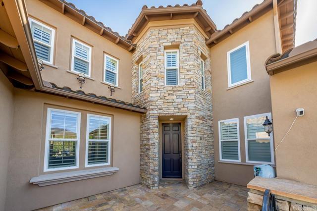 Detail Gallery Image 4 of 49 For 724 Crooked Path Pl, Chula Vista,  CA 91914 - 5 Beds | 3/1 Baths