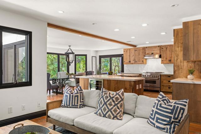 Detail Gallery Image 12 of 38 For 2154 Ranch View Terrace, Encinitas,  CA 92024 - 5 Beds | 4/2 Baths
