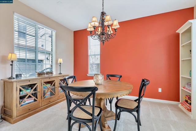 1489 Menton St, Danville CA: https://media.crmls.org/mediaz/bb04a435-ed14-4aae-bd3a-97a1e65cb7fa.jpg